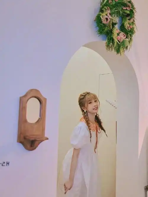 虞书欣,肤白貌美可爱甜美性感迷人,好看的女孩子谁不爱呢