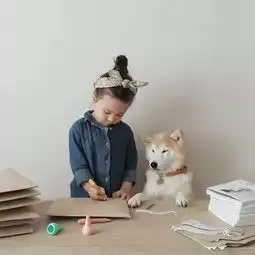 法韩混血小萝莉与柴犬的暖萌日常