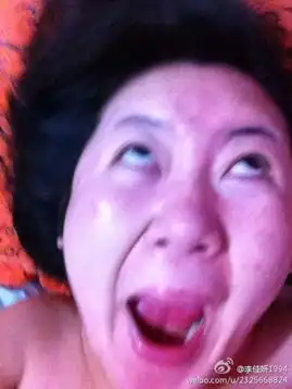 网络红人李佳妍极品自拍无底线