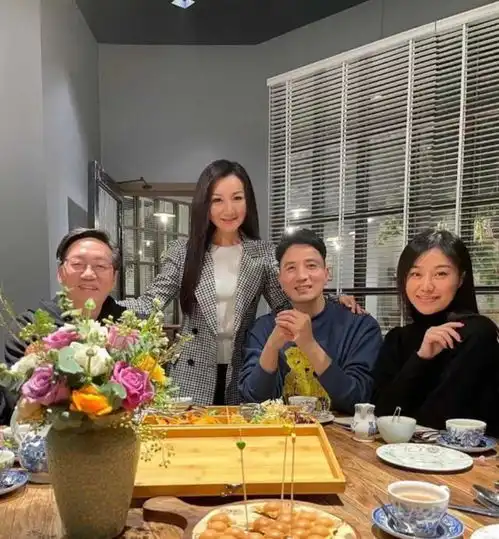 爆料林生斌被封号的医生何野,曝他去世了曾在2年前曝火灾细节