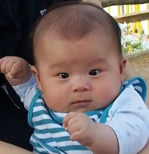 女儿去姥姥家住了三个月,回到家宝妈认不出,姥姥孩子没吃饱