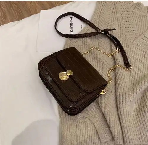 超火包包女新款潮时尚鳄鱼纹小方包韩版潮流百搭高级感ins斜挎包单肩包