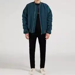隐藏赘肉,这件外套让你秒变肌肉男