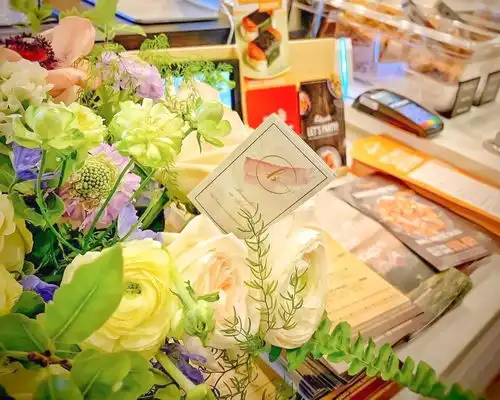 全美配送这家花店梵高配色逼格十足,霸屏ins高级生活仪式感只差这束花