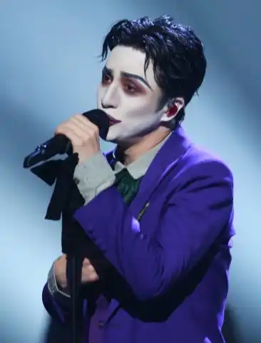 同样是扮小丑薛之谦a级,郭富城s级,朱一龙sss级都不止吧