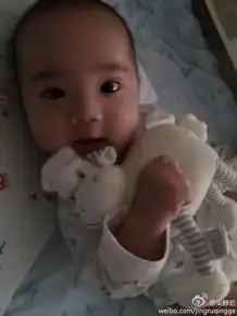 梁静茹儿子大眼尖下巴小帅哥