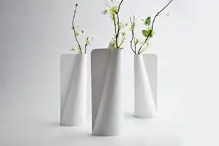 韩国设计师jiwonchoi纸花瓶