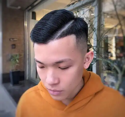 男生中分头已经out了如今流行自然帅气的发型,清新阳光