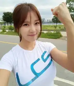 韩国最新十大网红美女低头都看不到脚趾头