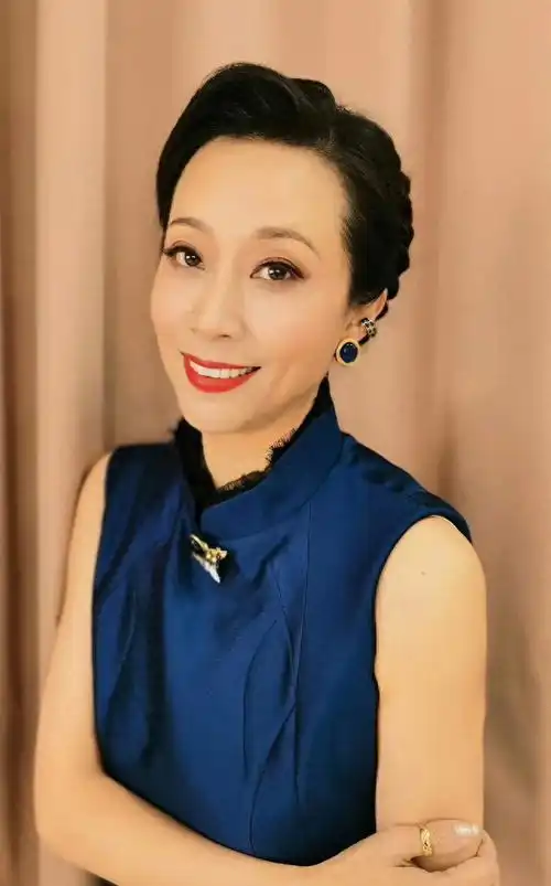 黑妹二婚嫁普通丈夫,婚后生一女,幸福满满