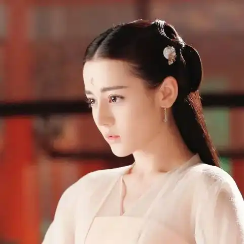 同是扮演狐妖,迪丽热巴a级,刘亦菲s级,只有她是sss级