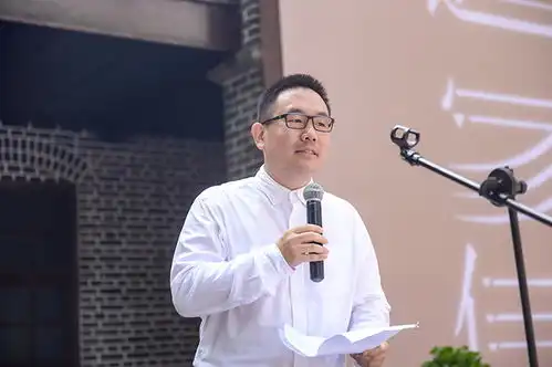 以画为媒,以画追忆艺道家传绘画中的家族传承于徐悲鸿美术馆开幕
