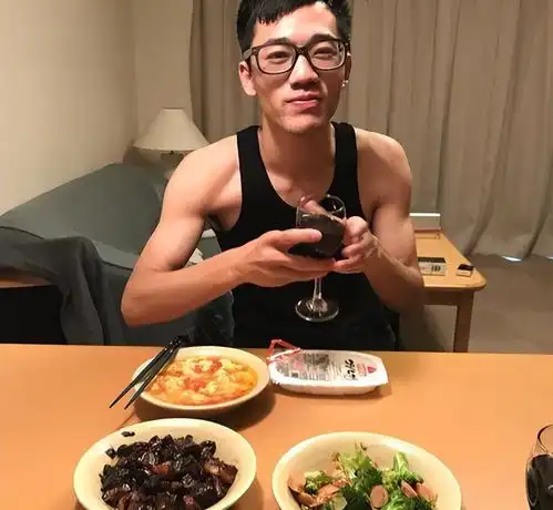 上海交大博士,拥娇妻萌娃拿国家大奖,带娃写论文都不耽搁