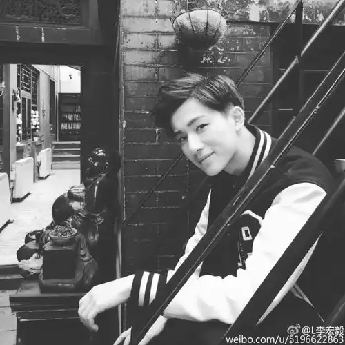 中产孩子和穷孩子互换人生变形计14年后,那些孩子怎样了