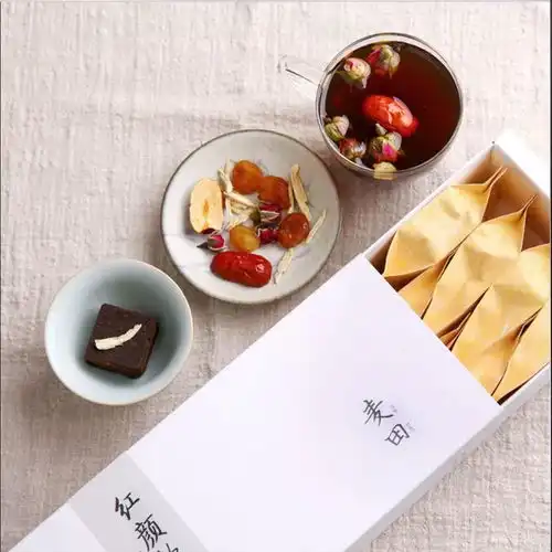 酒和温暖大毛领蓬松羽绒服,夹棉大衣,绒绒手机壳卷发棒,小胸bra,加厚打底袜,红心小红薯,茉莉酒皮肤松弛