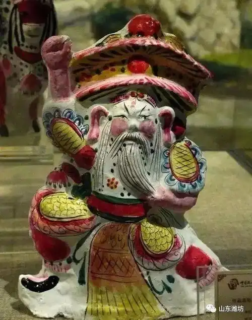潍坊这里的手工艺人有绝活,土疙瘩变成了金娃娃