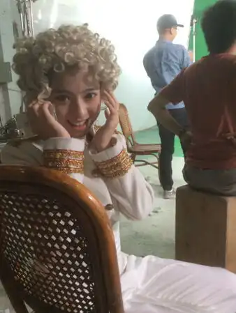 星秀时光吴静怡拍摄宣传片原来女神很呆萌