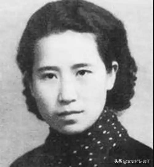 赵清阁邓颖超的晚年闺蜜,终身未嫁老舍爱而不得,8字彰显体面