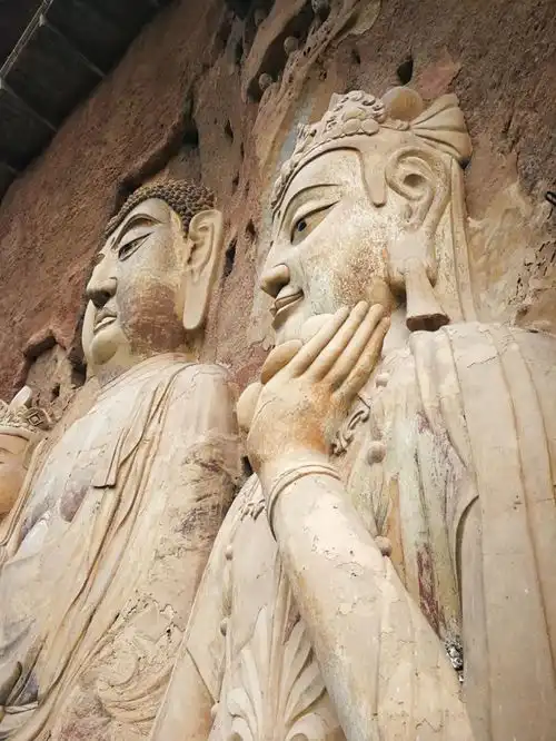 以泥塑称著的石窟麦积山