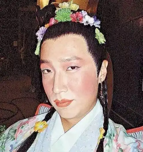 知名娱记曝成龙吴绮莉感情内幕,吴绮莉令别人开心也是一种福气