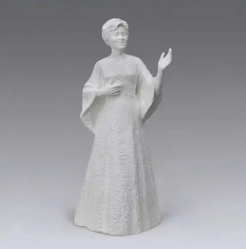 著名雕塑家王志强作品展在长宁开幕