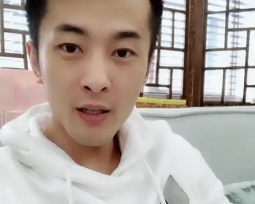 周杰伦快手直播引发辛巴痛哭,砸了1200万终究错付了
