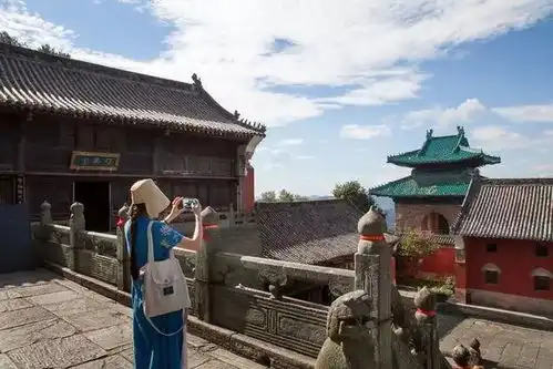武当山三十六岩最美风景,南岩宫游览道家建筑之美
