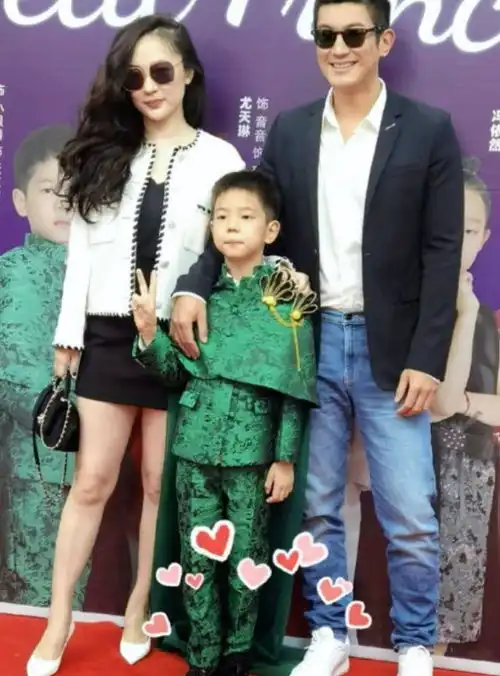 杜江晒一家三口野营时光,嗯哼眉清目秀变小帅哥,霍思燕颜值回春