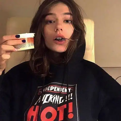有没有什么欧美又丧又潮的头像