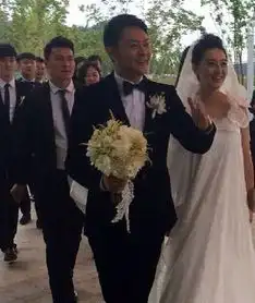印小天惨遭骗婚损失千万妻子学历姓名家世都是假的还不能与儿子相见