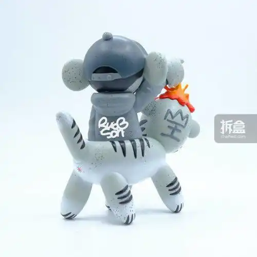 heyjoytoys涂鸦艺术家ruob何b仔老虎仔新年限定潮玩摆件