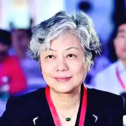 孩子哭闹不用管撞墙角也不用管李玫瑾的教育观果然与众不同