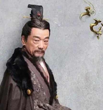 曹操杀了杨修之后,问其父杨彪为何瘦了,他回怼一句话却成名句