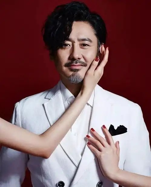 情海翻了个吴秀波所谓雅痞,无非渣男尚未被抓现行