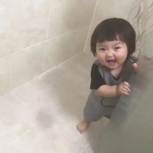 她长了一张屁股脸,却萌哭百万人韩国小萝莉让你看完又想生女儿了