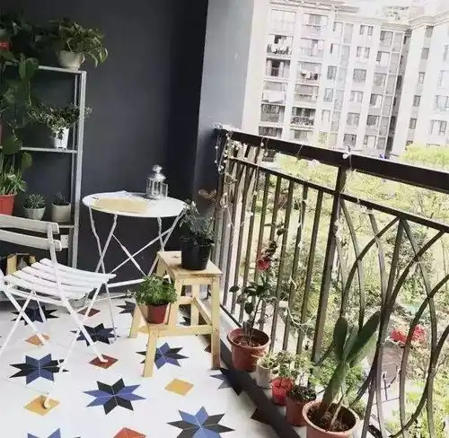 这样的阳台装修,除了卧室应该是我待得最久的地方