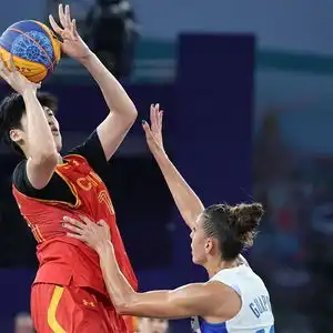 中国女子三人篮球队2119击败法国队,赢得开门红
