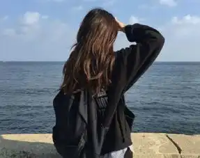 网易云音乐热评异地恋真好,分手以后就真的不会再见面了