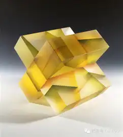 独特的半透明玻璃雕塑精美的分割色彩