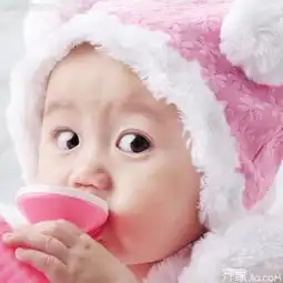 塑料奶瓶好吗如何挑选一款合适的塑料奶瓶