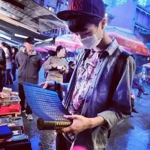 社会霸气头像对不起,长不出你想要的样子