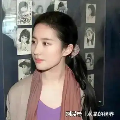演员是所有职业中最轻松收入最顶尖的,赵露思事件只是个例罢了