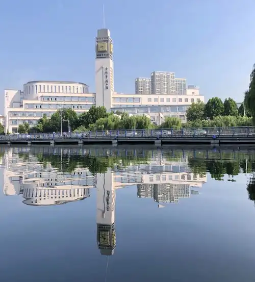 百名摄影师聚焦冰雪奥运图片全国巡展在安徽省合肥市图书馆开展