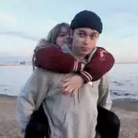 真人版浪漫乖巧情人头像