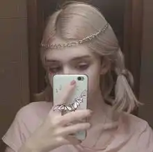女生头像任何关系的底线是不要把自己搞得太累