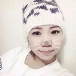 白色衣服的好看还是黑色衣服的好看,特点都是什么