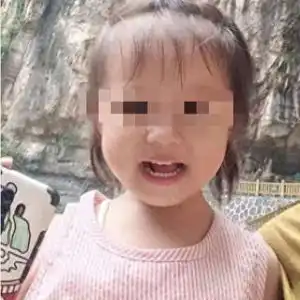 2岁半女童失联43天,邻村悬崖底油葵地里找到遗体,家属怀疑孩子遇害希望严惩凶手