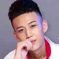 快手张驰校长头像太阳