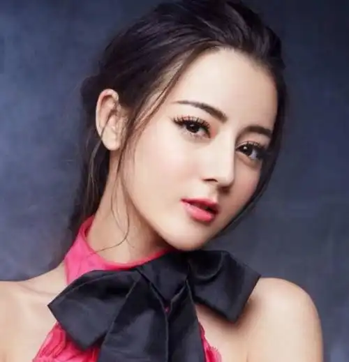 赵丽颖拒绝和热巴拍戏,热巴拒绝和郑爽同台,理由很无语