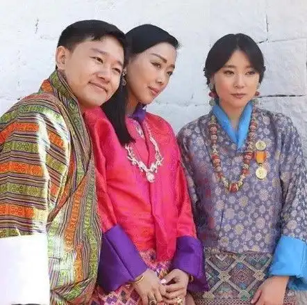 40岁不丹公主丹凤眼不爱笑的雪域女神,身为王母嫡女比佩玛漂亮